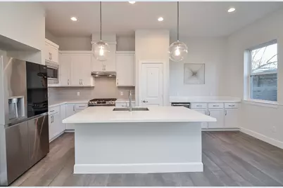 9577 Neuens Road #F, Houston, TX 77080 - Photo 2