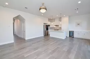 9577 Neuens Rd, Houston, TX 77080 - Photo 8