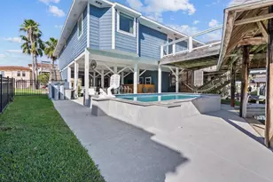 214 Sampan Dr, Tiki Island, TX 77554 - Photo 40