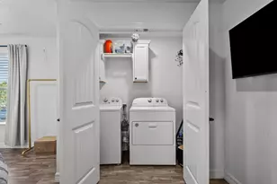 214 Sampan Dr, Tiki Island, TX 77554 - Photo 32