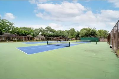 9943 Kemp Forest Drive, Houston, TX 77080 - Photo 24