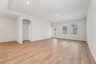 16217 Parish Pointe Ct, Conroe, TX 77302 - Photo 2