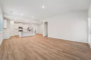 16217 Parish Pointe Ct, Conroe, TX 77302 - Photo 4