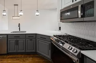 119 Capetown Ln, Conroe, TX 77356 - Photo 8
