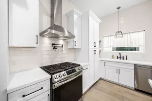 317 Sikes St, Houston, TX 77018 - Photo 6