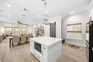 317 Sikes St, Houston, TX 77018 - Photo 10