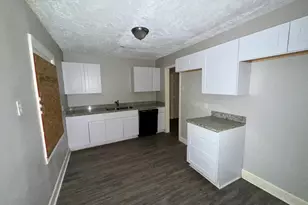 5835 Southseas St, Houston, TX 77033 - Photo 12