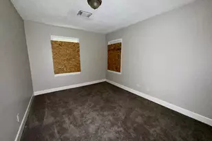 5835 Southseas St, Houston, TX 77033 - Photo 14