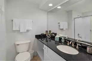 824 Bering Dr Dr, Houston, TX 77057 - Photo 12