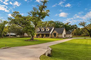 814 China Grove Dr, Rosharon, TX 77583 - Photo 1
