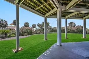 14450 Spyglass Cir, Galveston, TX 77554 - Photo 38