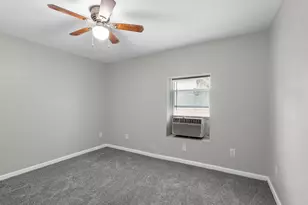 1811 39th St, Galveston, TX 77550 - Photo 10