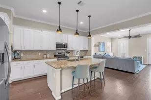 8905 Wind Springs Dr, Houston, TX 77080 - Photo 10