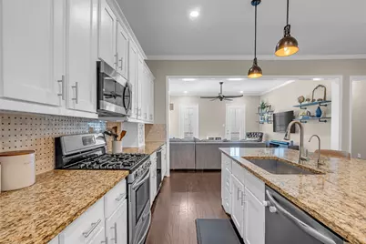 8905 Wind Springs Drive, Houston, TX 77080 - Photo 14