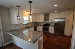 2427 Droxford Dr, Houston, TX 77008 - Photo 6