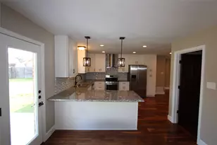 2427 Droxford Dr, Houston, TX 77008 - Photo 8