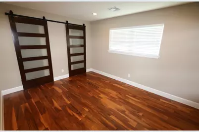 2427 Droxford Drive, Houston, TX 77008 - Photo 14