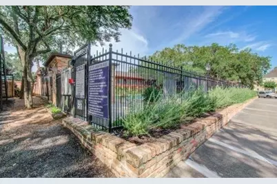 11604 Arboles Road, Houston, TX 77035 - Photo 18