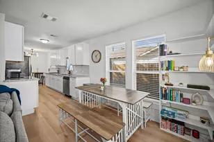 3905 Cotswold St, Houston, TX 77009 - Photo 10