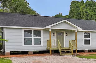 202 N 3rd St, Highlands, TX 77562 - Photo 6