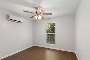 202 N 3rd St, Highlands, TX 77562 - Photo 14