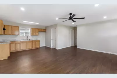 202 N 3rd Street, Highlands, TX 77562 - Photo 12