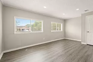 15911 Mill Point Dr, Houston, TX 77059 - Photo 8
