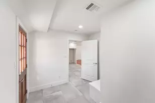 4218 T C Jester Blvd, Houston, TX 77018 - Photo 16