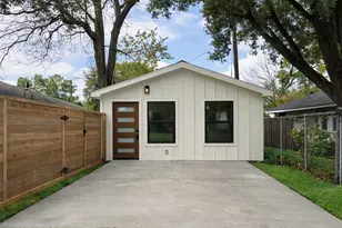 4218 T C Jester Blvd, Houston, TX 77018 - Photo 4