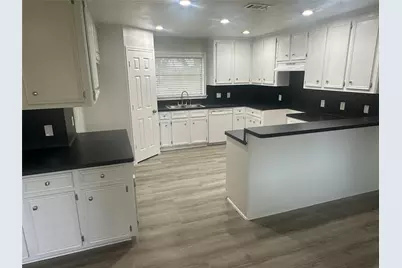 7210 Mikes, Wallis, TX 77485 - Photo 6