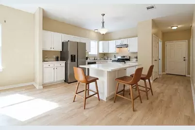 7024 Eastwood Street, Houston, TX 77021 - Photo 10