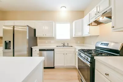 7024 Eastwood Street, Houston, TX 77021 - Photo 8