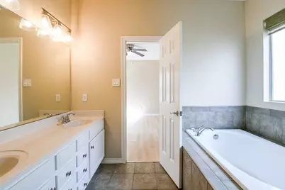 7024 Eastwood Street, Houston, TX 77021 - Photo 14