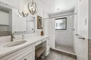 4710 Edison St, Houston, TX 77009 - Photo 8