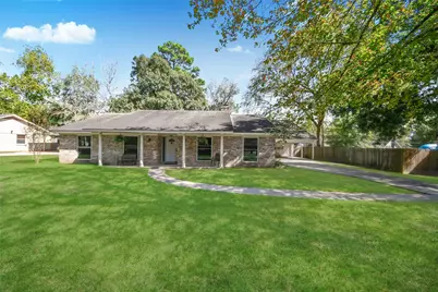 26602 Maplewood Drive, Oak Ridge North, TX 77386 - Photo 2