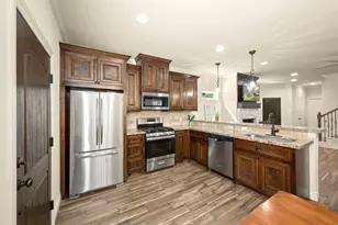 109 Harbour Town Cir, Conroe, TX 77356 - Photo 18