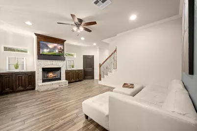 109 Harbour Town Circle, Conroe, TX 77356 - Photo 12