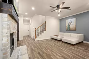 109 Harbour Town Cir, Conroe, TX 77356 - Photo 8