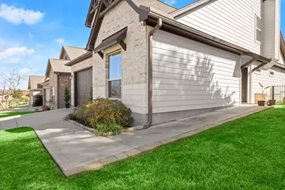 109 Harbour Town Circle, Conroe, TX 77356 - Photo 4