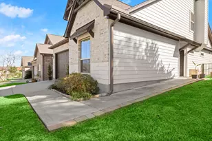 109 Harbour Town Cir, Conroe, TX 77356 - Photo 4