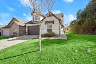 109 Harbour Town Cir, Conroe, TX 77356 - Photo 2