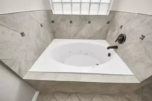 4002 Broadmoor Dr, Mont Belvieu, TX 77523 - Photo 28