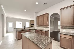 4002 Broadmoor Dr, Mont Belvieu, TX 77523 - Photo 20