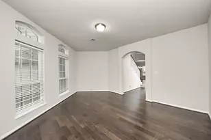 4002 Broadmoor Dr, Mont Belvieu, TX 77523 - Photo 6