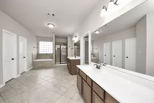 4002 Broadmoor Dr, Mont Belvieu, TX 77523 - Photo 26