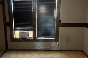 211 Martin St, Yoakum, TX 77995 - Photo 22