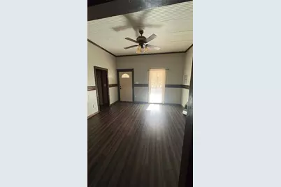 211 Martin Street, Yoakum, TX 77995 - Photo 36