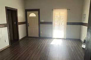 211 Martin St, Yoakum, TX 77995 - Photo 36