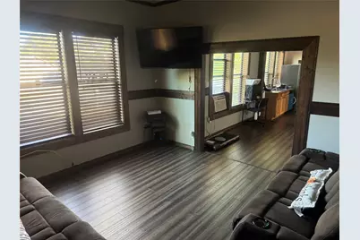 211 Martin Street, Yoakum, TX 77995 - Photo 28