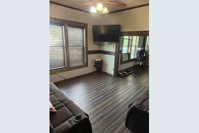 211 Martin Street, Yoakum, TX 77995 - Photo 30